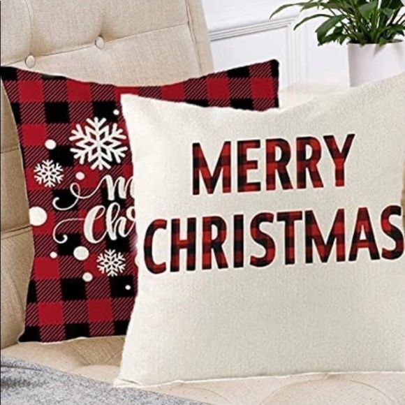 Host Pick! Holiday Decor! 4 Christmas Themed Christmas Throws - Picture 4 of 4